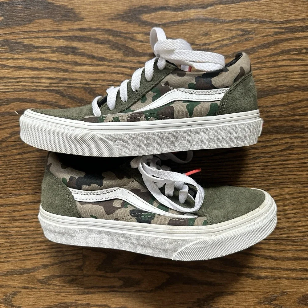 Vans Olive Camo Old Skool Skate Suede Shoes Low Top Kids Size 2 US